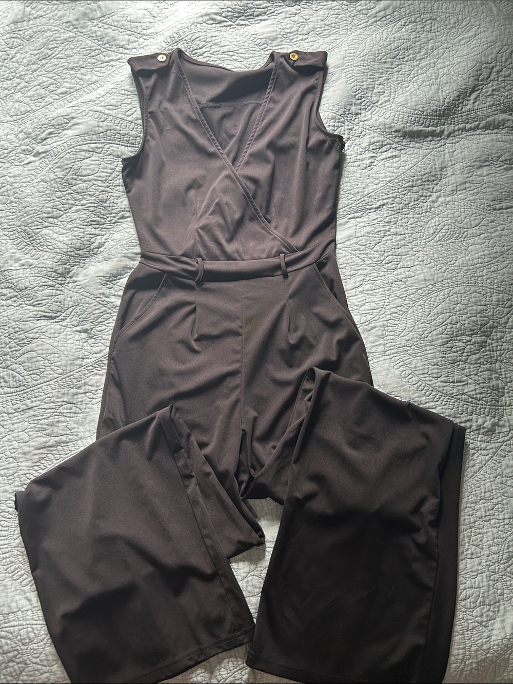 Sleeveless V-Neck Black Jumpsuit with Belted Waist M